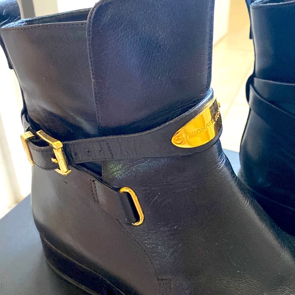 Michael Kors booties - Picture 1 of 6